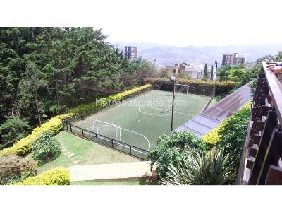 Casa de 4 alcobas en venta en Las Palmas, Medellín, 700 m² · foto 2 de 20
