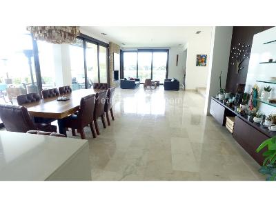 Casa de 4 alcobas en venta en Las Palmas, Medellín, 700 m² · foto 3 de 20