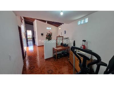 Casa de 3 alcobas en venta en Rodeo Alto, Medellín, 70 m² · foto 8 de 19