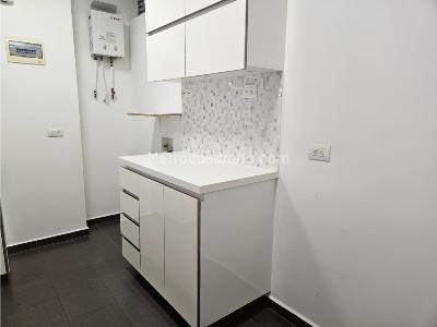 Apartaestudio en arriendo en El Tesoro, Medellín, 56 m² · foto 5 de 20