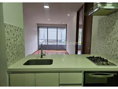 Apartaestudio en arriendo en El Tesoro, Medellín, 56 m² · foto 8 de 20