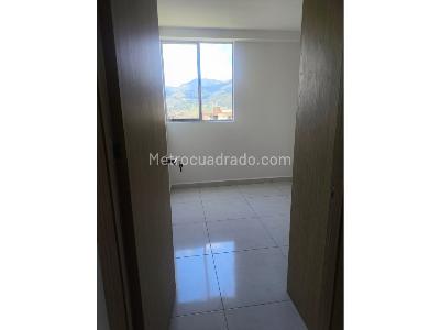 Apartamento de 3 alcobas en venta en Santa Ana, Bello, 55 m² · foto 13 de 19