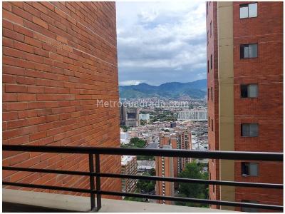 Apartamento de 3 alcobas en venta en El Poblado, Medellín, 79 m² · foto 4 de 15