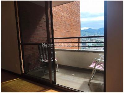 Apartamento de 3 alcobas en venta en El Poblado, Medellín, 79 m² · foto 12 de 15