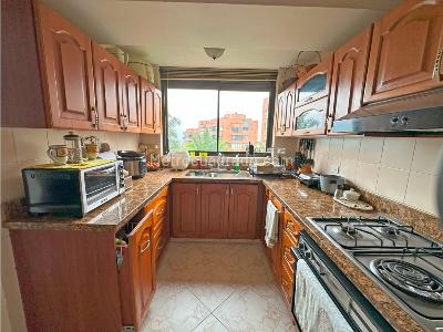 Apartamento en venta en El Poblado, Medellín · foto 6 de 13