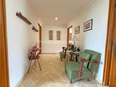 Apartamento en venta en El Poblado, Medellín · foto 8 de 13
