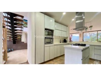 Casa de 4 alcobas en venta en El Escobero, Envigado, 387 m² · foto 3 de 20