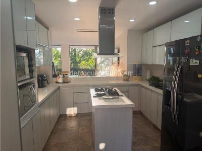 Casa de 4 alcobas en venta en El Escobero, Envigado, 387 m² · foto 11 de 20