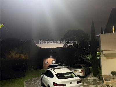 Casa de 4 alcobas en venta en El Escobero, Envigado, 387 m² · foto 12 de 20