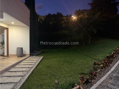 Casa de 4 alcobas en venta en El Escobero, Envigado, 387 m² · foto 16 de 20