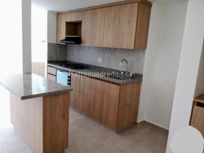 Apartamento de 3 alcobas en venta en Ciudad Fabricato, Bello, 83 m² · foto 2 de 13