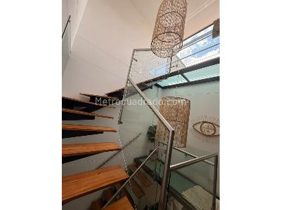 Casa de 3 alcobas en venta en La Calleja, Envigado, 270 m² · foto 13 de 20