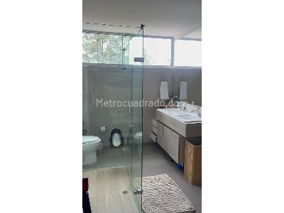 Casa de 3 alcobas en venta en La Calleja, Envigado, 270 m² · foto 18 de 20
