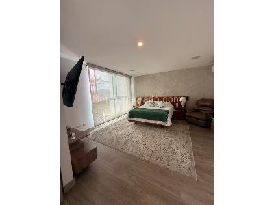 Casa de 3 alcobas en venta en La Calleja, Envigado, 270 m² · foto 19 de 20