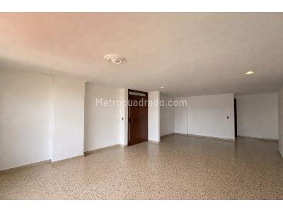Apartamento de 3 alcobas en venta en El Poblado, Medellín, 136 m² · foto 2 de 20