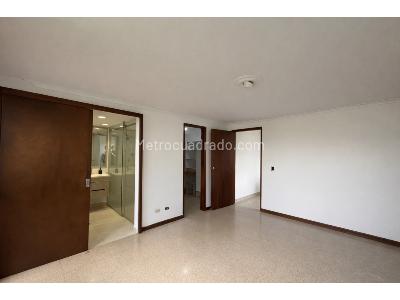 Apartamento de 3 alcobas en venta en El Poblado, Medellín, 136 m² · foto 9 de 20