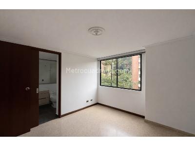 Apartamento de 3 alcobas en venta en El Poblado, Medellín, 136 m² · foto 11 de 20
