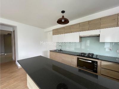 Apartamento de 2 alcobas en venta en San Julian, Medellín, 97 m² · foto 4 de 20