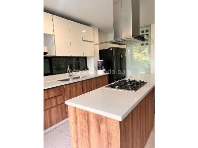 Casa de 3 alcobas en venta en La Calleja, Envigado, 226 m² · foto 6 de 20