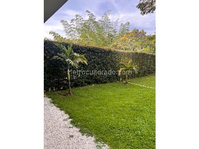 Casa de 3 alcobas en venta en La Calleja, Envigado, 226 m² · foto 11 de 20