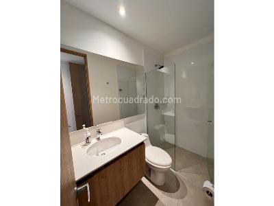 Casa de 3 alcobas en venta en La Calleja, Envigado, 226 m² · foto 12 de 20