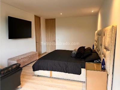 Casa de 3 alcobas en venta en La Calleja, Envigado, 226 m² · foto 16 de 20