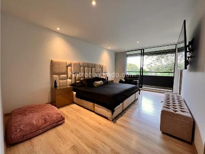 Casa de 3 alcobas en venta en La Calleja, Envigado, 226 m² · foto 19 de 20