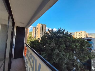 Apartamento en venta en Los Colores, Medellín · foto 12 de 20