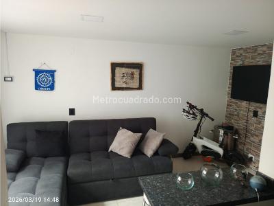 Apartamento en venta en Robledo, Medellín · foto 2 de 17