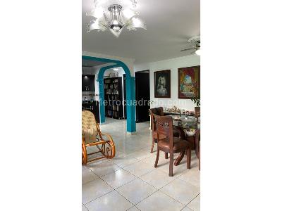 Apartamento de 4 alcobas en venta en Naranjal, Medellín, 110 m² · foto 8 de 19