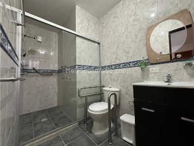 Casa de 4 alcobas en venta en Laureles, Medellín, 194 m² · foto 12 de 20