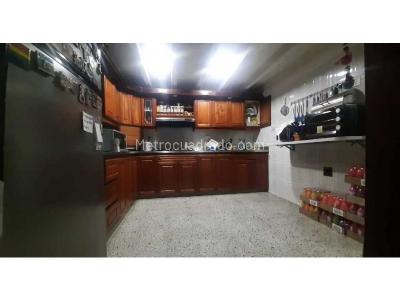 Casa de 3 alcobas en venta en Belen La Nubia, Medellín, 190 m² · foto 11 de 19