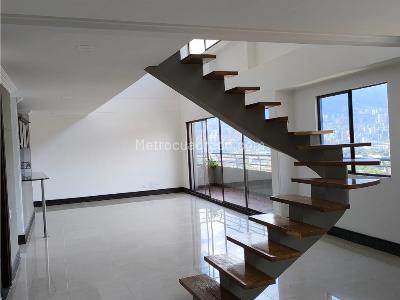 Apartamento en venta en Los Bernal, Medellín · foto 6 de 18