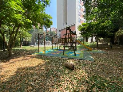 Apartamento en venta en Lalinde, Medellín · foto 2 de 15