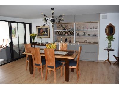 Casa de 5 alcobas en venta en Simon Bolivar, Medellín, 240 m² · foto 3 de 20