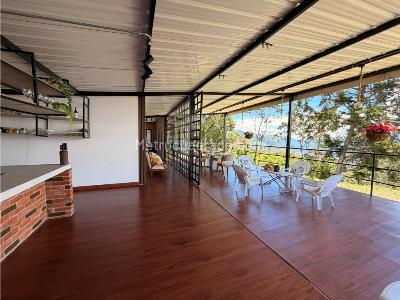 Casa de 3 alcobas en venta en San Feliz, Bello, 1400 m² · foto 18 de 20
