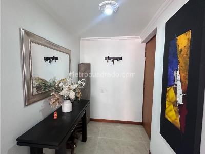 Apartamento en venta en El Poblado, Medellín · foto 5 de 12