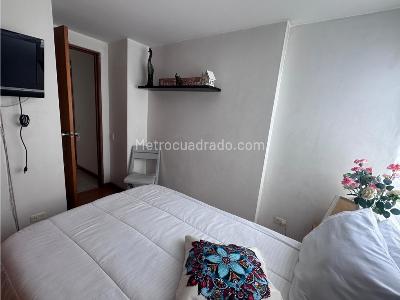 Apartamento en venta en El Poblado, Medellín · foto 8 de 12
