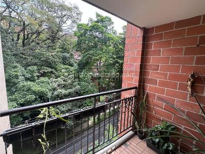 Apartamento en venta en El Poblado, Medellín · foto 10 de 12