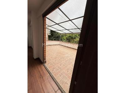 Casa de 5 alcobas en venta en La Doctora, Sabaneta, 390 m² · foto 8 de 18