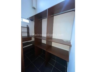 Casa de 5 alcobas en venta en La Doctora, Sabaneta, 390 m² · foto 12 de 18