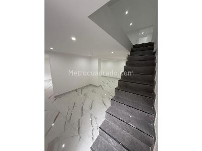 Casa de 5 alcobas en venta en La Doctora, Sabaneta, 390 m² · foto 15 de 18