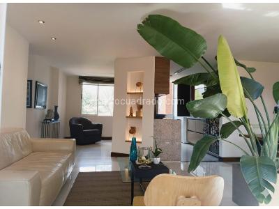 Apartamento de 3 alcobas en venta en Loma De Los Bernal, Medellín, 86 m² · foto 6 de 20