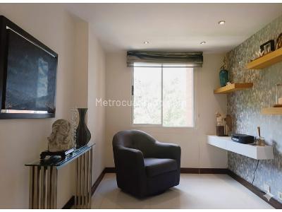 Apartamento de 3 alcobas en venta en Loma De Los Bernal, Medellín, 86 m² · foto 7 de 20