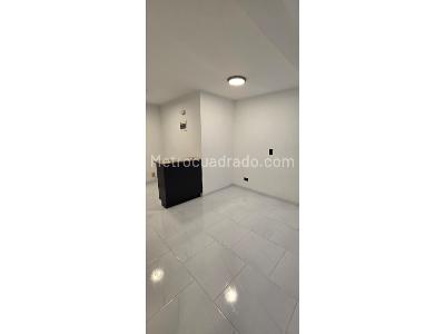 Apartamento de 3 alcobas en venta en Loma De Los Bernal, Medellín, 84 m² · foto 13 de 18