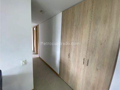 Apartamento de 3 alcobas en venta en El Poblado, Medellín, 95 m² · foto 9 de 19