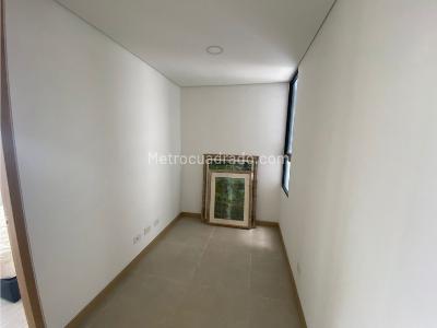 Apartamento de 3 alcobas en venta en El Poblado, Medellín, 95 m² · foto 10 de 19