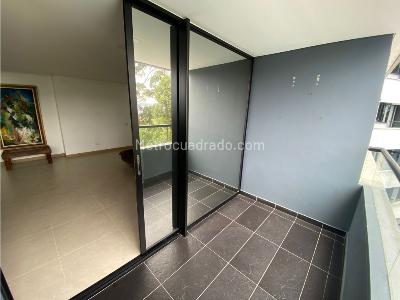 Apartamento de 3 alcobas en venta en El Poblado, Medellín, 95 m² · foto 11 de 19