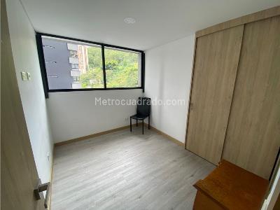 Apartamento de 3 alcobas en venta en El Poblado, Medellín, 95 m² · foto 14 de 19