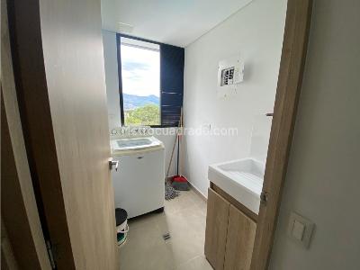 Apartamento de 3 alcobas en venta en El Poblado, Medellín, 95 m² · foto 15 de 19